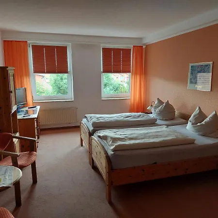 Neustaedter Hof Garni מלון 3*