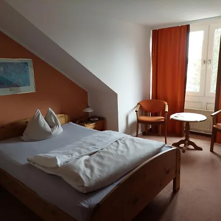 Neustaedter Hof Garni Hotel Neustadt am Rübenberge