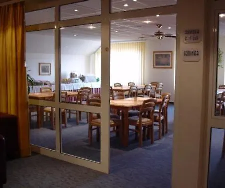 Neustaedter Hof Garni Neustadt am Rübenberge