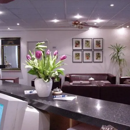 מלון Neustaedter Hof Garni