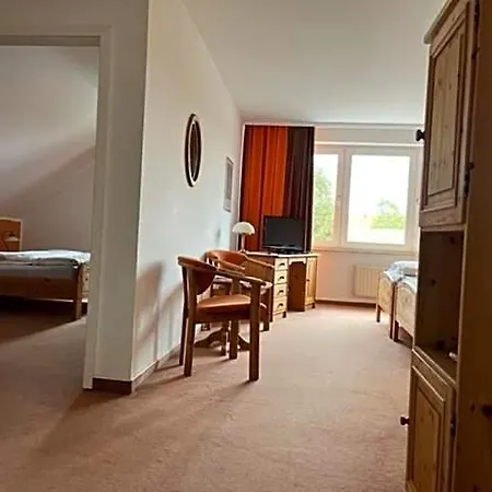 Neustaedter Hof Garni Hotel 3*
